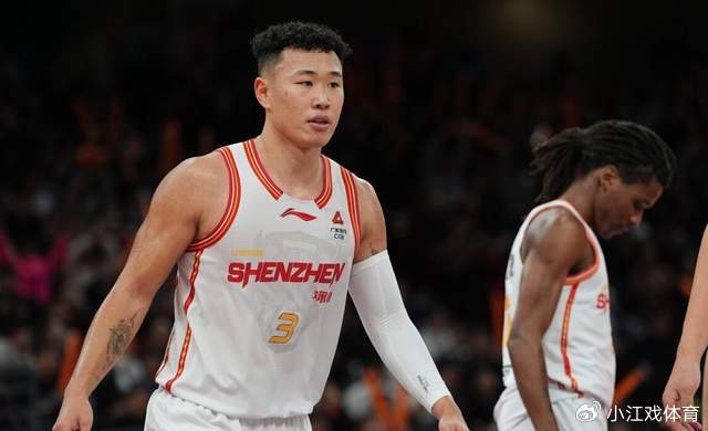 世界杯官方客户端安装-23投砍32分+5记三分！提前锁定常规赛MVP，郭士强真是眼光毒辣|贺希宁|男篮|深圳男篮|新疆男篮|篮板_新浪体育_新浪新闻
